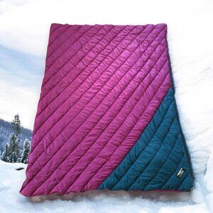 L.L. Bean Mountain Classic Camp Blanket Gorpcore 56x72" Packable Travel Burgundy